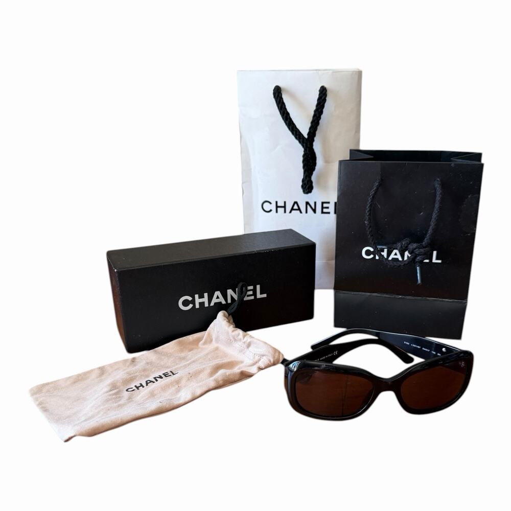 Chanel 5102 C.501/87 Black Sunglasses 54-17 135 Made in Italy w Case Box
